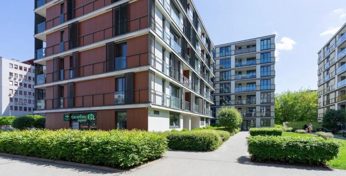 Near Airport Cybernetyki Inn Warschau Exterior foto